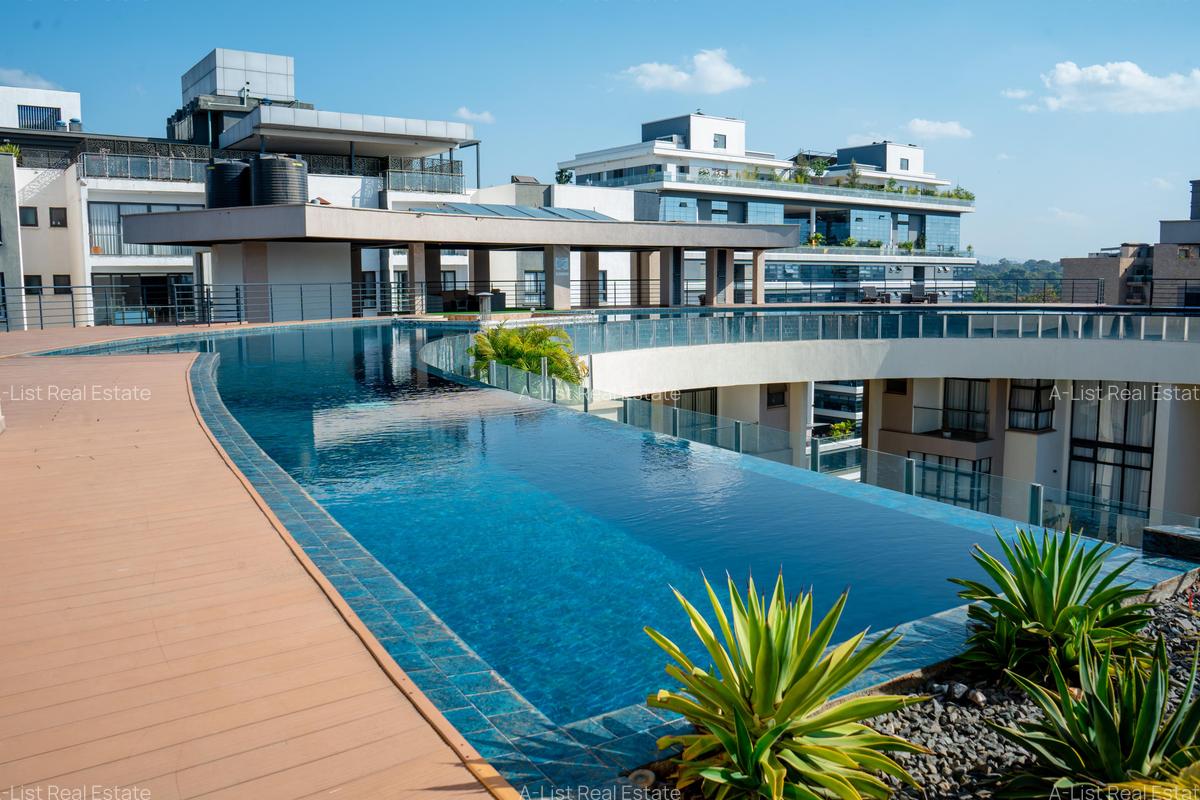 4 Bed Apartment with En Suite at Riverside Drive - 17