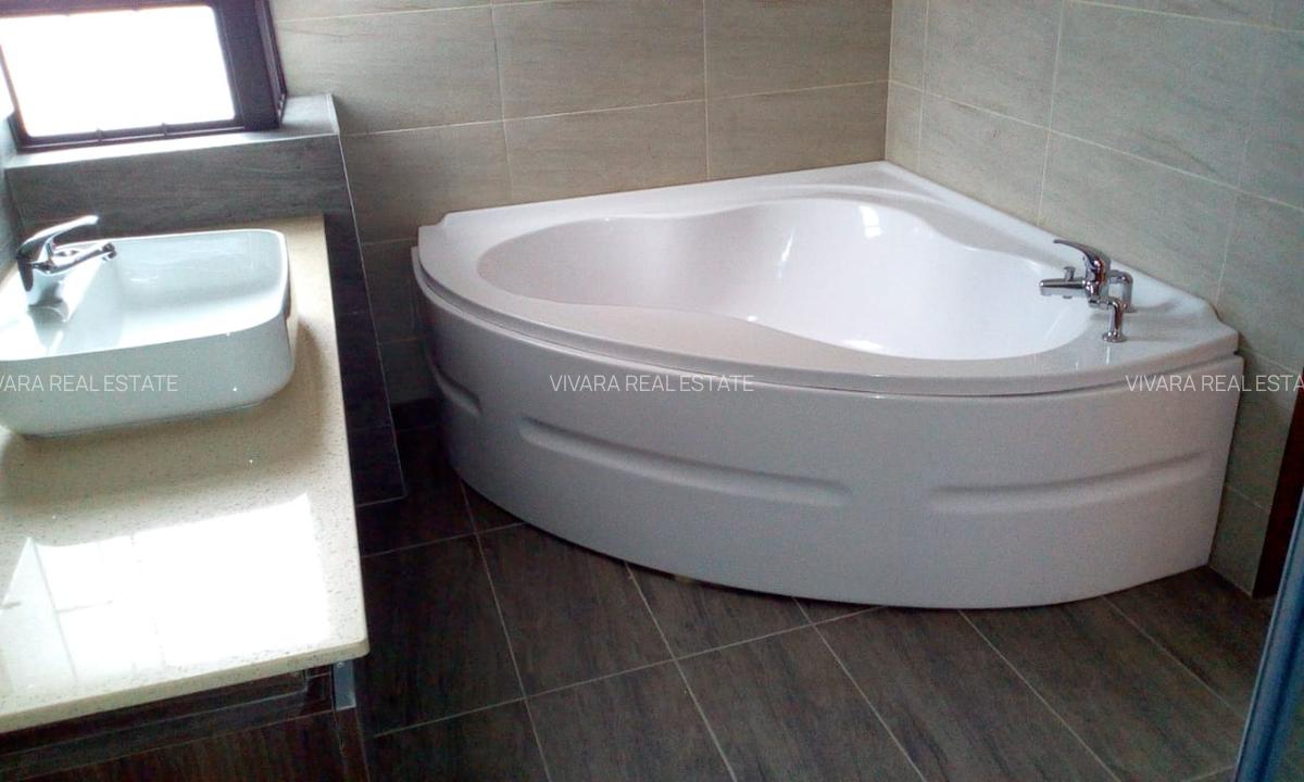 1 Bed Apartment with En Suite in Lavington - 6