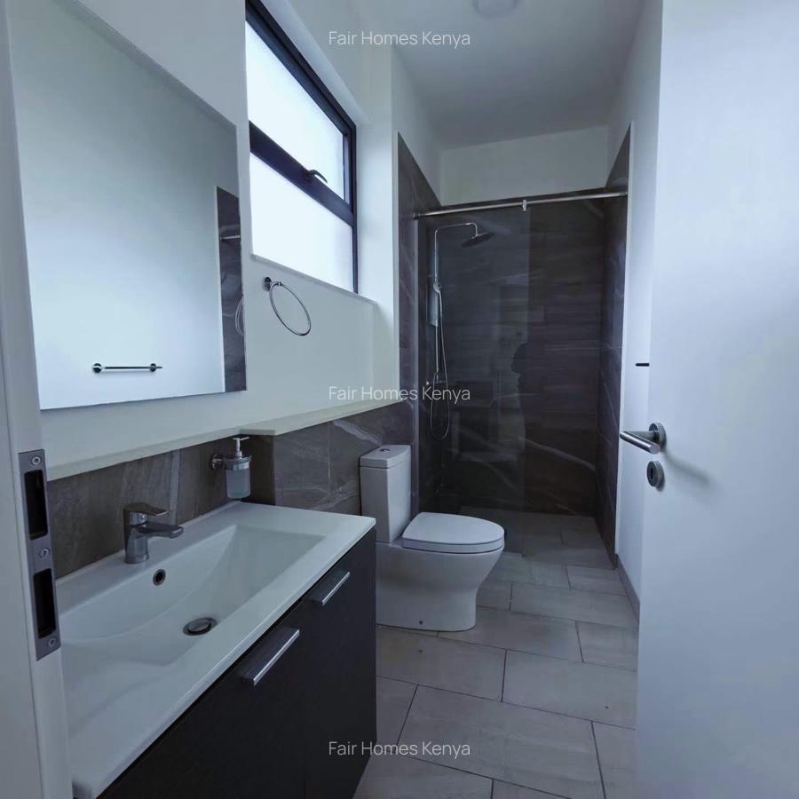 4 Bed Apartment with En Suite at Riverside Drive - 9