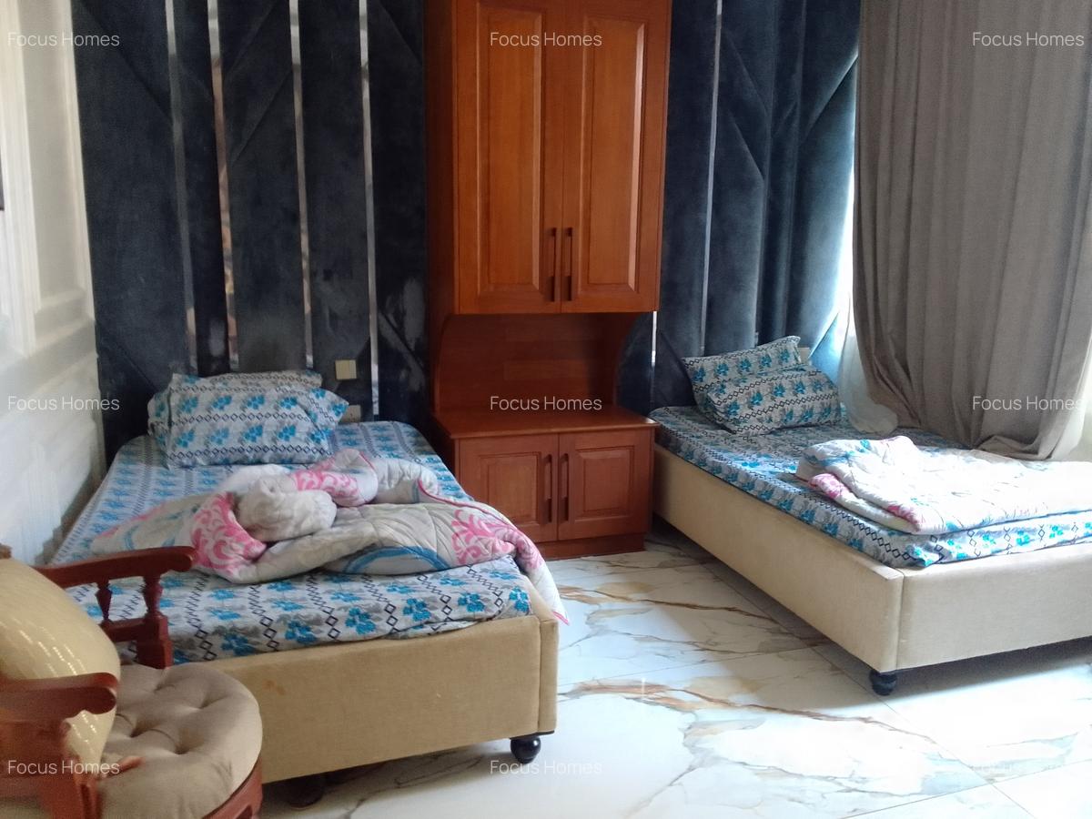 6 Bed Townhouse with En Suite in Lavington - 8