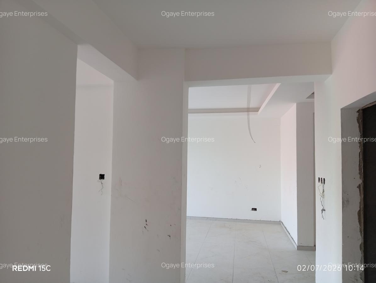 3 Bed Apartment with En Suite at Moyne Drive - 9