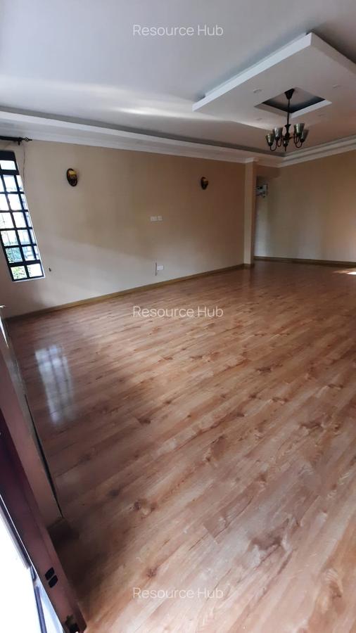3 Bed House with En Suite at Bomas Area - 10