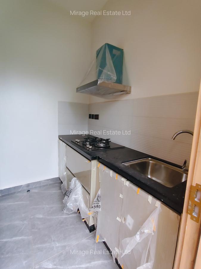 6 Bed Villa with En Suite in Lavington - 8