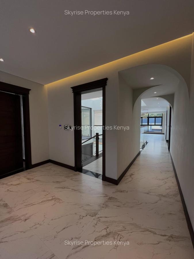 6 Bed House with En Suite in Nyari - 10