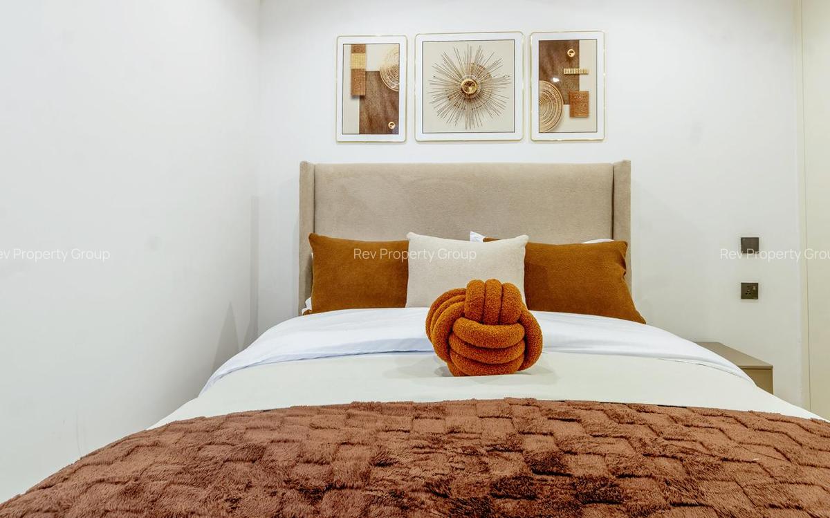 Serviced 2 Bed Apartment with En Suite in Lavington - 16