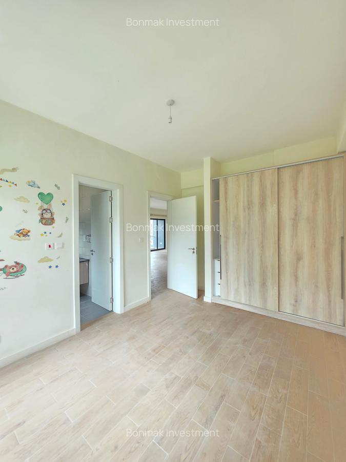 2 Bed Apartment with En Suite at Lavington Green - 16