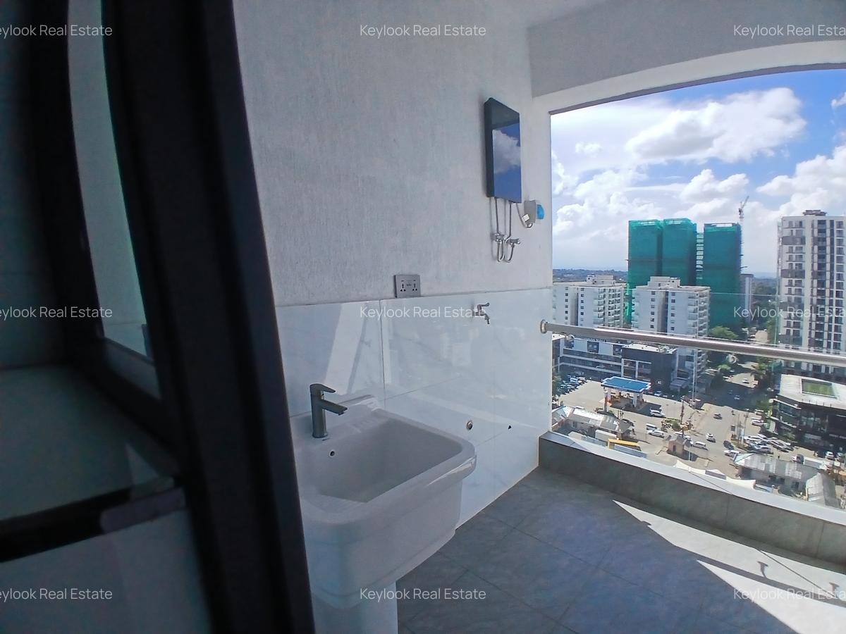 2 Bed Apartment with En Suite at Lavington - 5