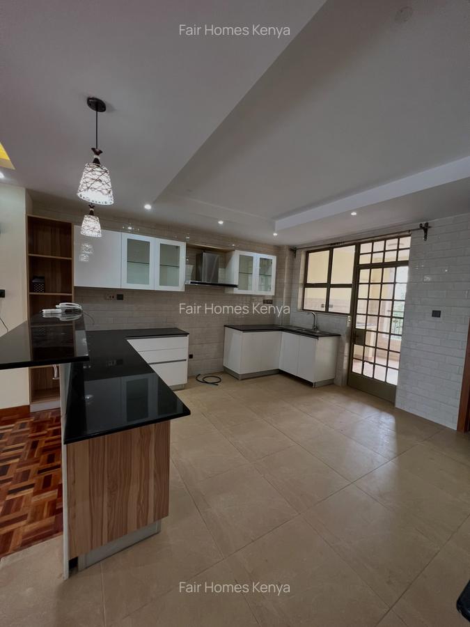 3 Bed Apartment with En Suite at Othaya Road - 4
