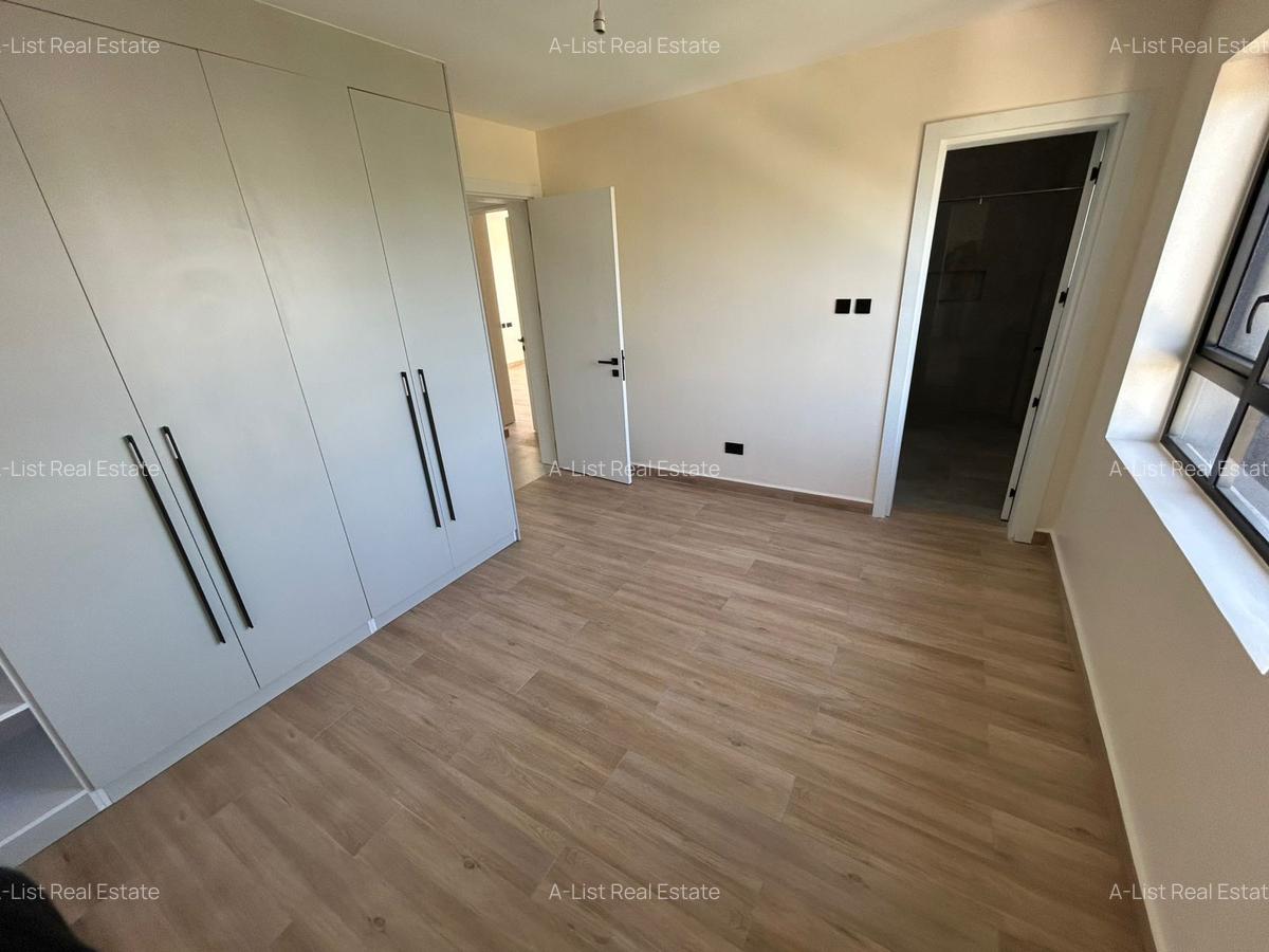 3 Bed Apartment with En Suite at General Mathenge - 7