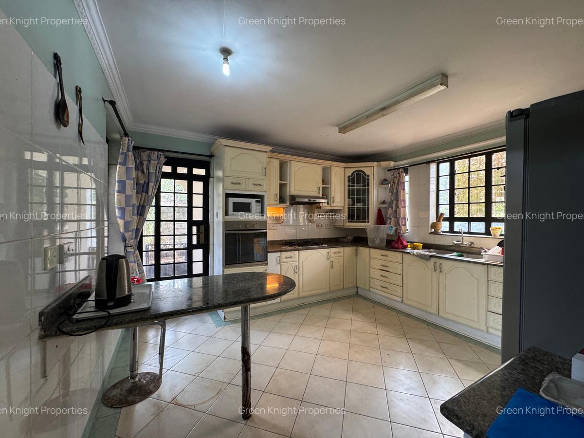 5 Bed House with En Suite in Karen - 3