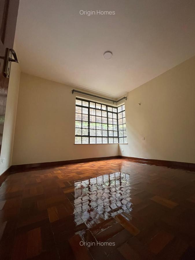 2 Bed Apartment with En Suite at Riverside Drive - 6