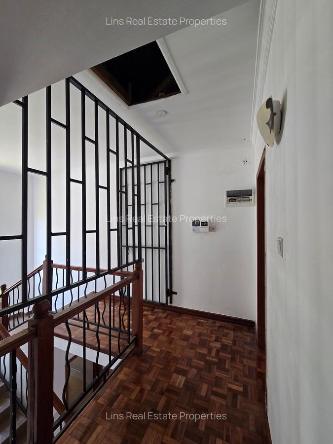 4 Bed Townhouse with En Suite in Loresho - 13