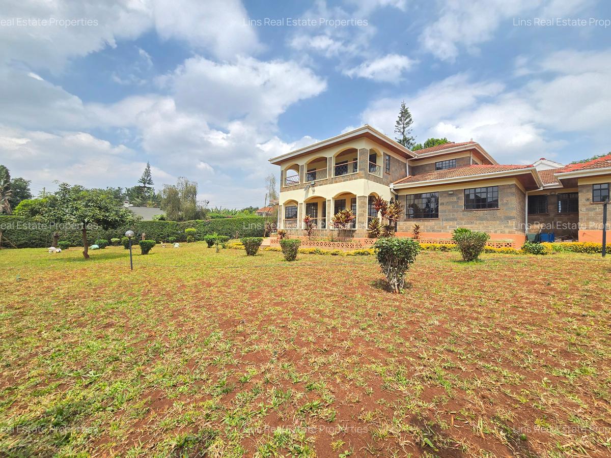 5 Bed House with En Suite in Runda - 1