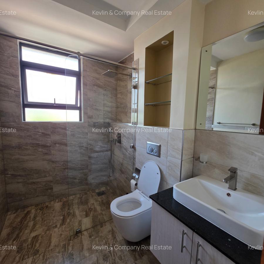 3 Bed Apartment with En Suite in Riverside - 13