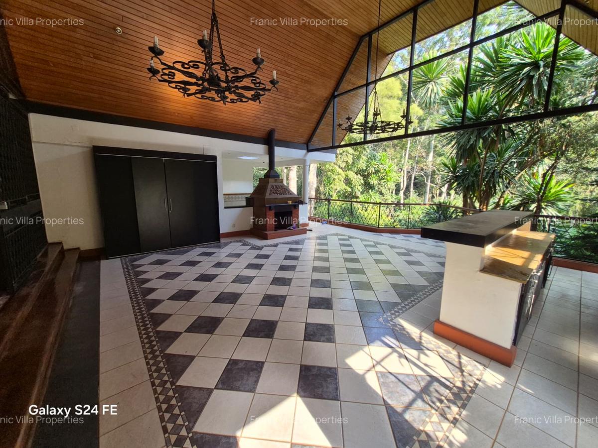 4 Bed House with En Suite at Spring Valley - 19