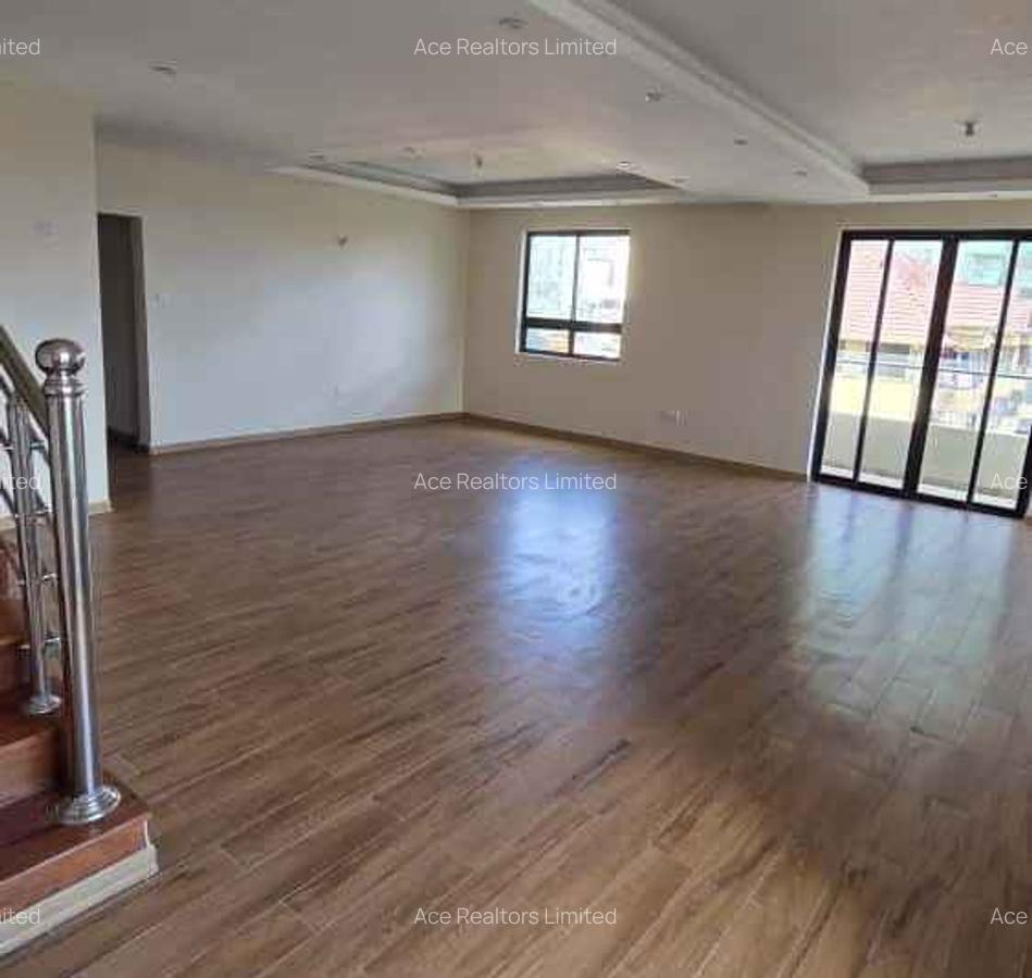 5 Bed Apartment with En Suite at Parklands - 10
