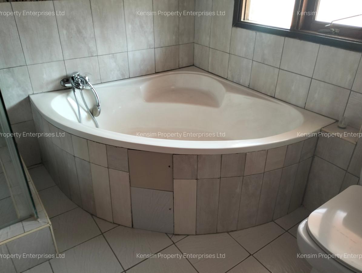 4 Bed Townhouse with En Suite in Kilimani - 15