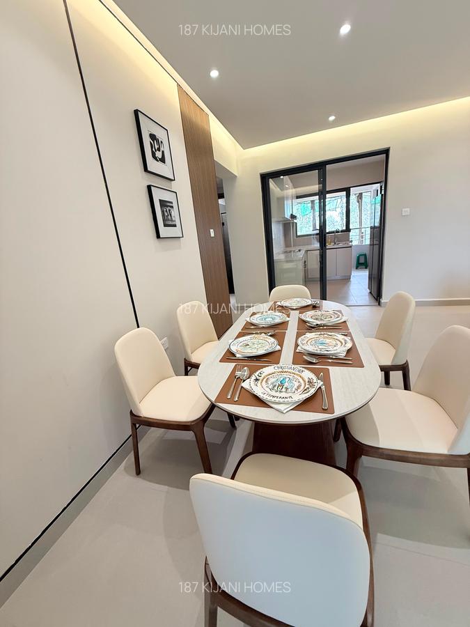 Serviced 2 Bed Apartment with En Suite at Windsor - 16