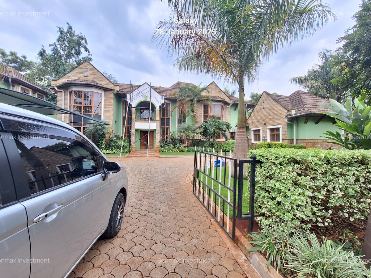 5 Bed Townhouse with En Suite at Runda Park Estate - 2
