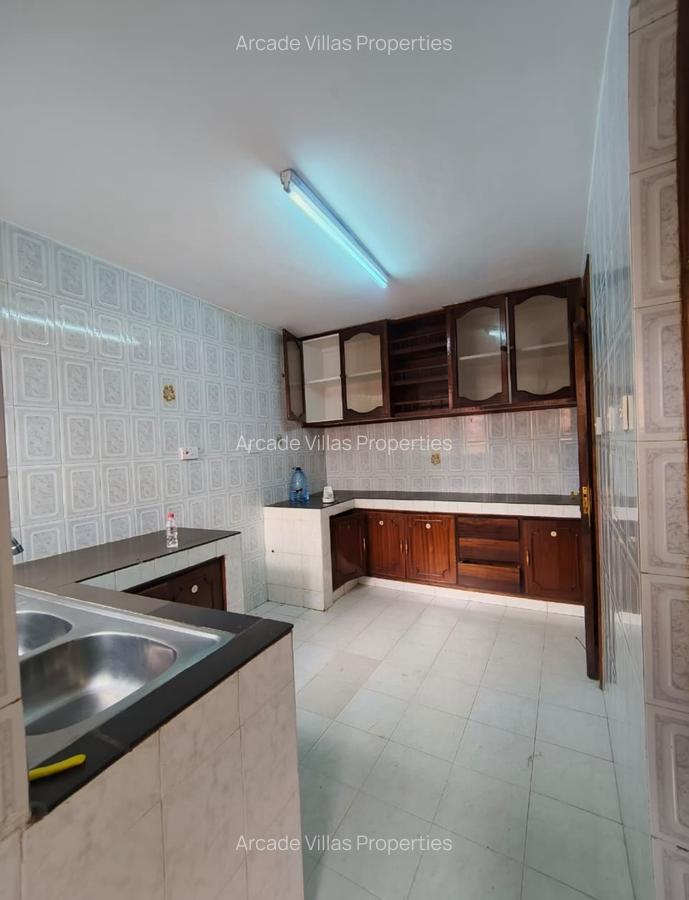 3 Bed Apartment with En Suite in Kileleshwa - 3
