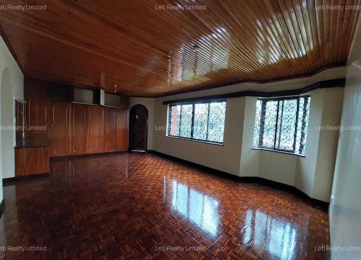 5 Bed Townhouse with En Suite in Kilimani - 10