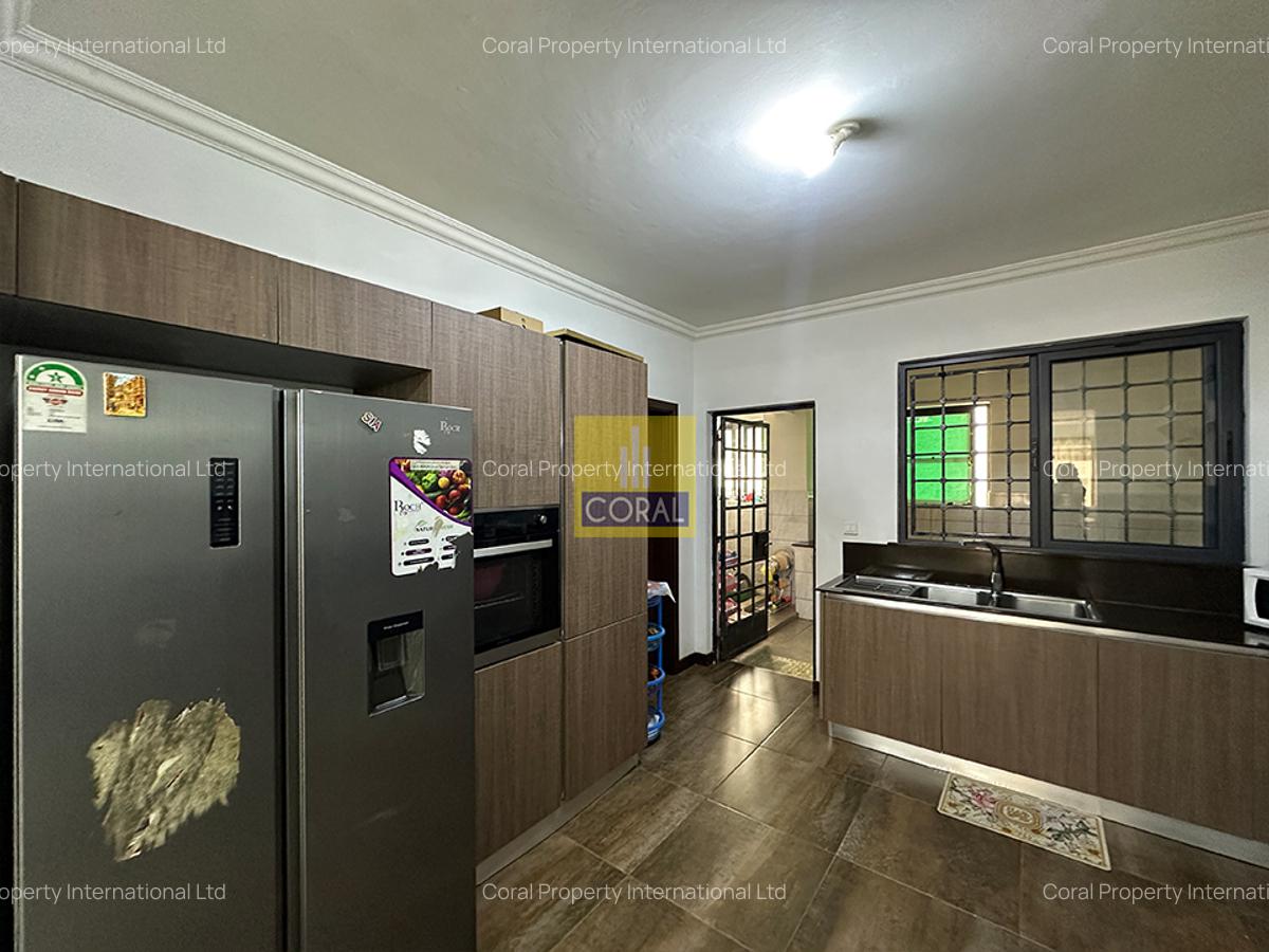 3 Bed Apartment in Parklands - 4