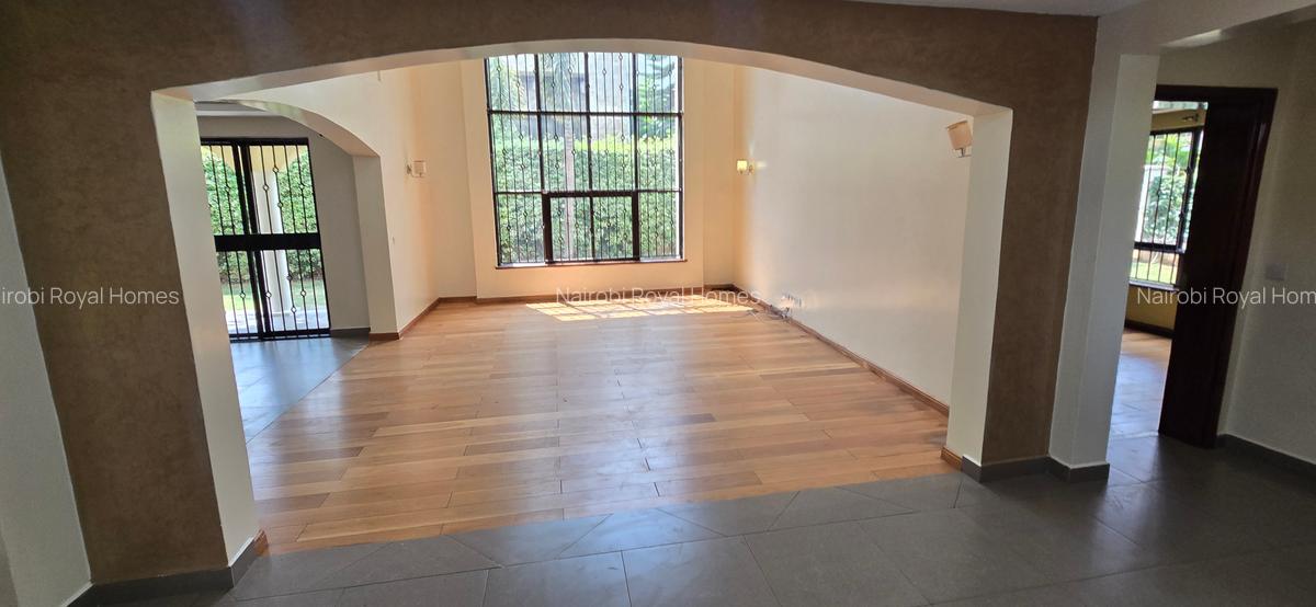5 Bed Townhouse with En Suite at Lavington Green - 10