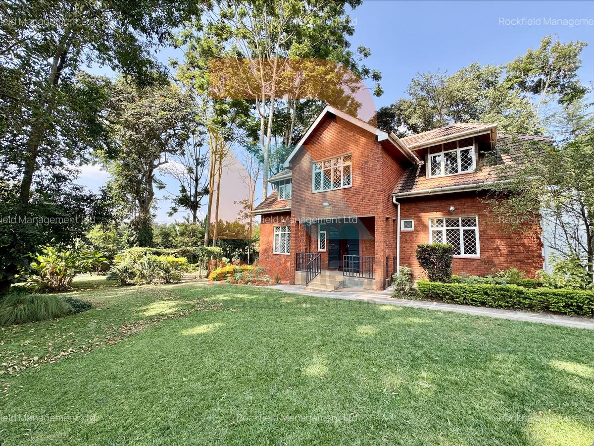 5 Bed Townhouse with En Suite in Rosslyn - 2