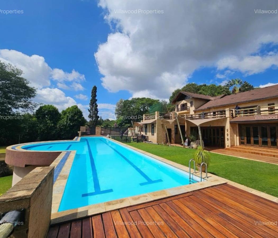 6 Bed Villa with En Suite in Lavington - 1