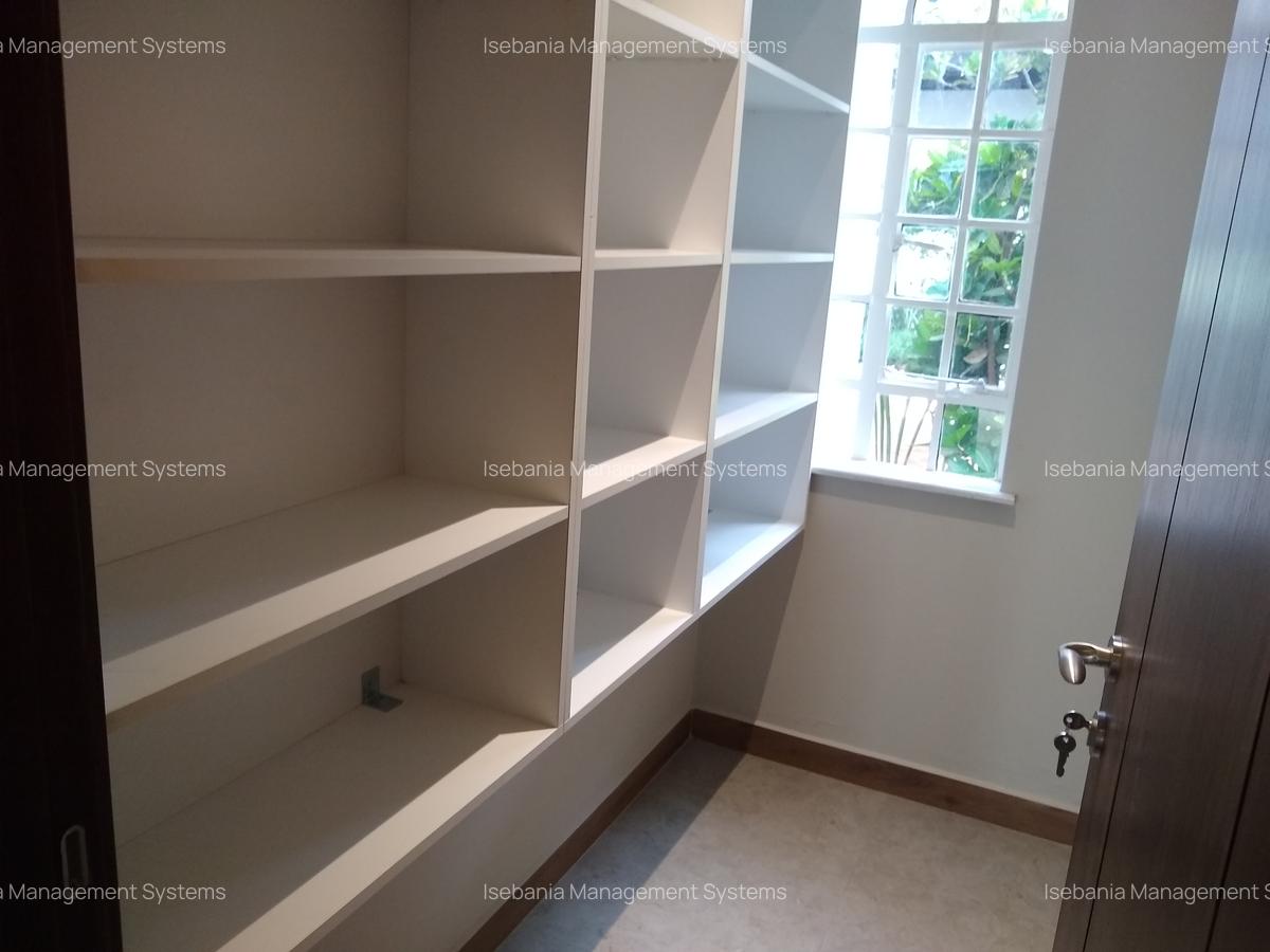 5 Bed House with En Suite at Panafric Avenue - 12