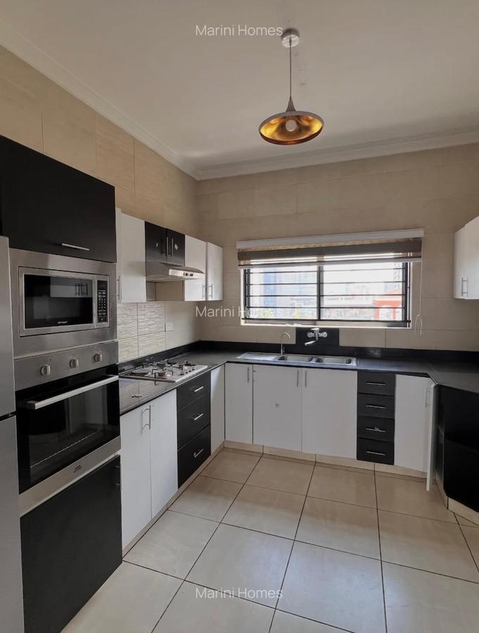 3 Bed Apartment with En Suite in Westlands Area - 4