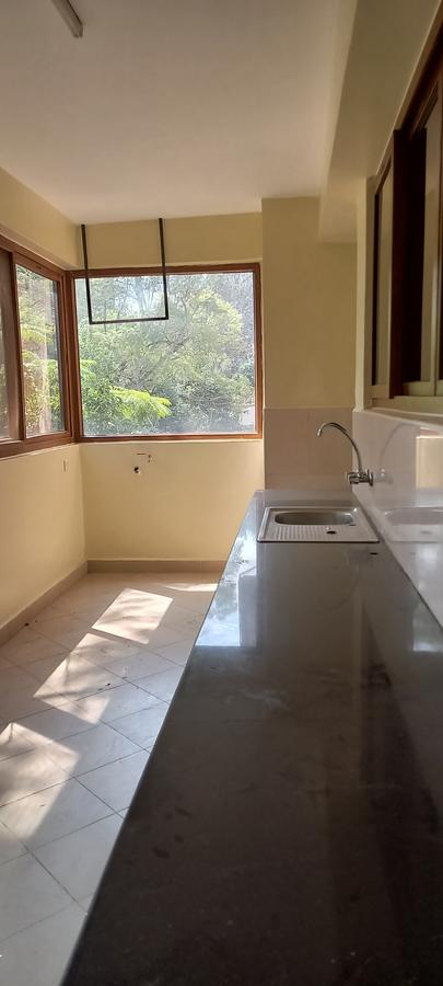 3 Bed Apartment with En Suite in Westlands Area - 9