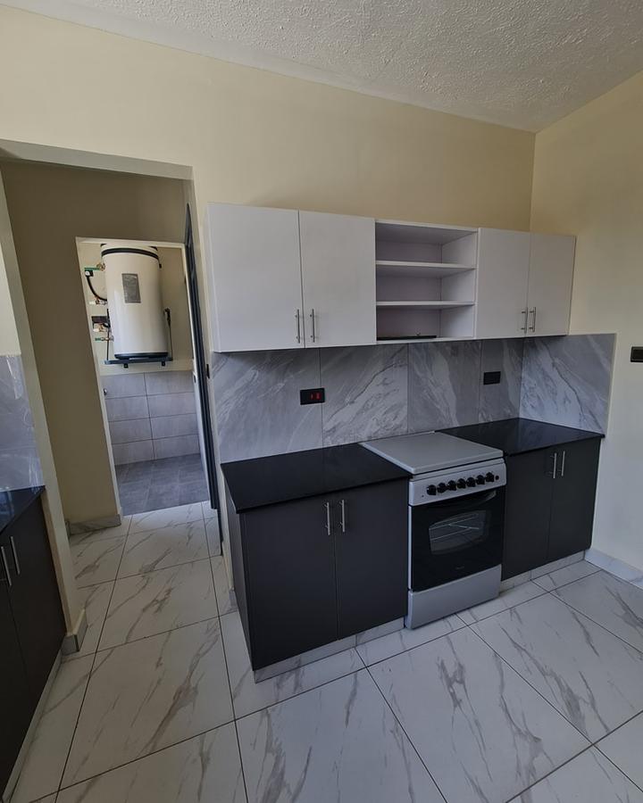 Serviced 2 Bed Apartment with En Suite at Allsops - 16