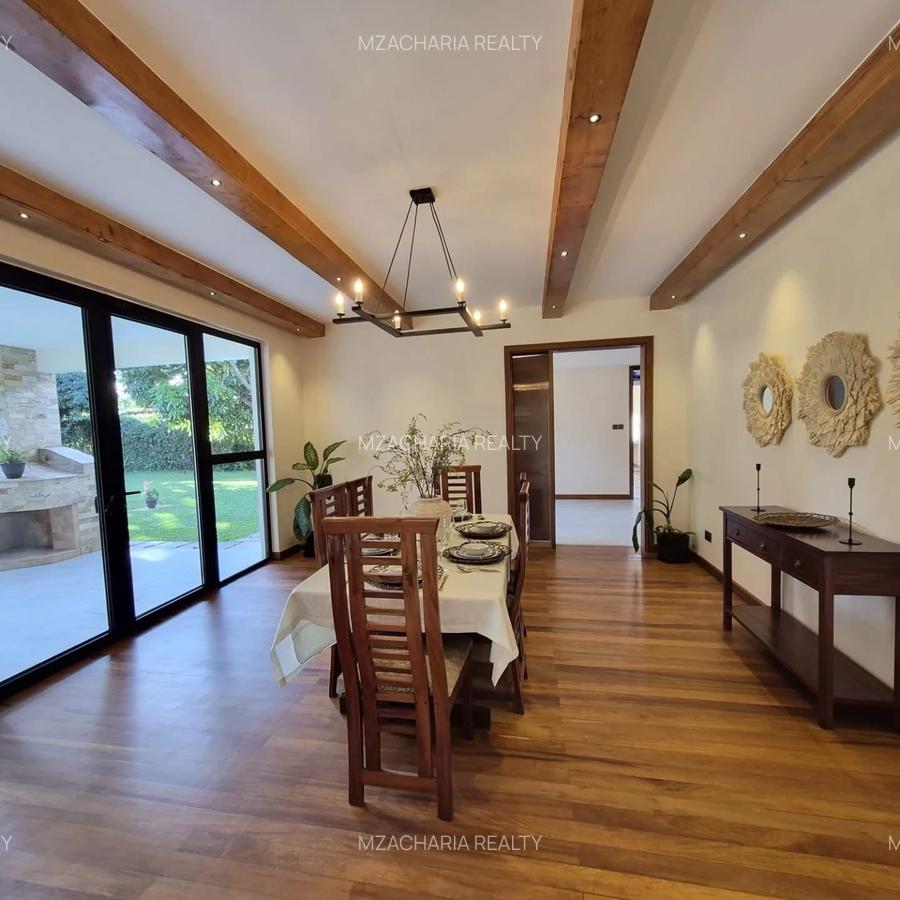 5 Bed Villa with En Suite in Runda - 8