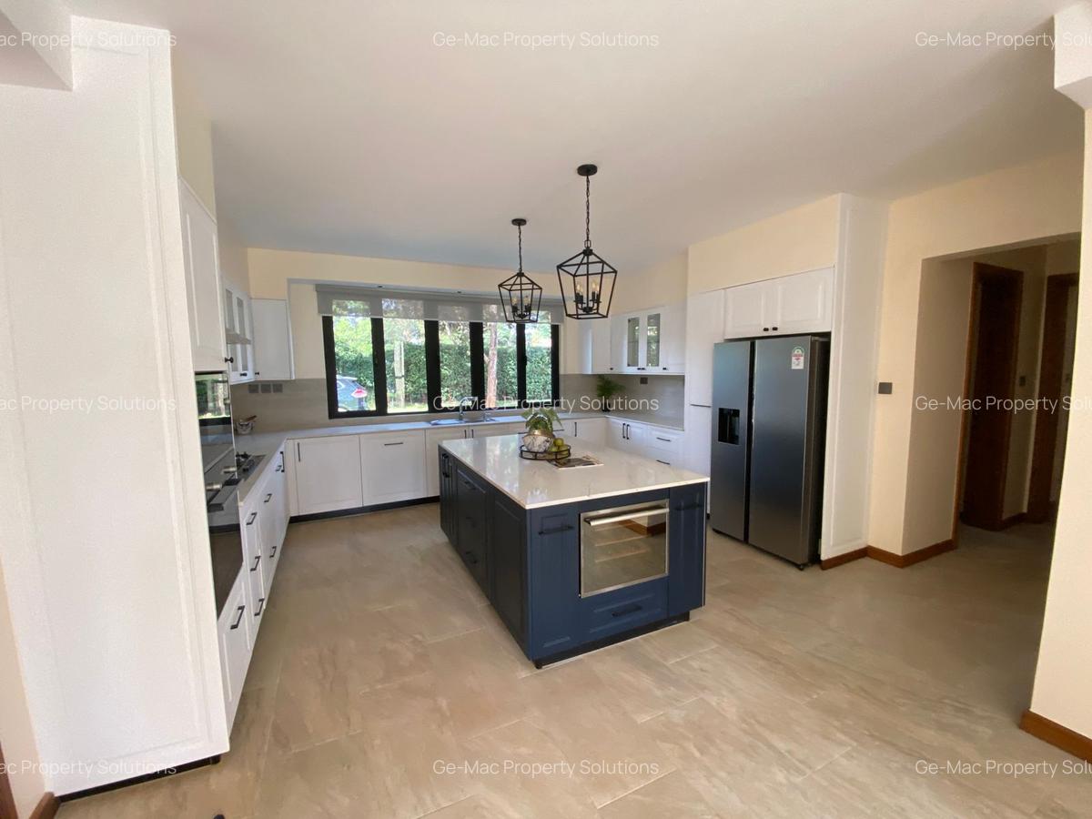 5 Bed House with En Suite in Runda - 17