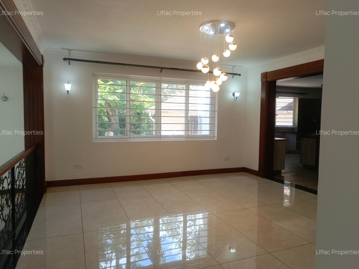 6 Bed House with En Suite in Rosslyn - 5