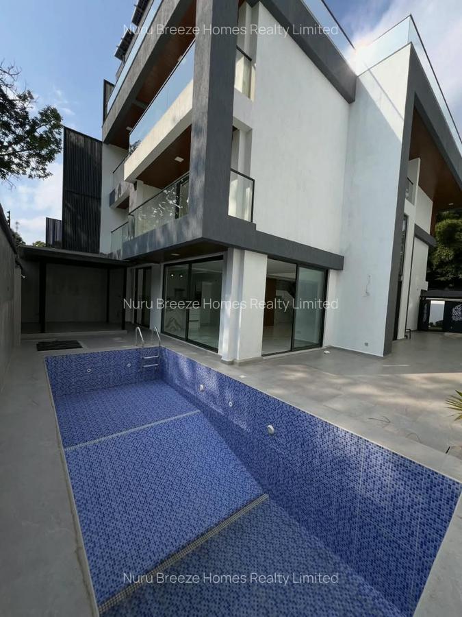 6 Bed Villa with En Suite in Lavington - 20