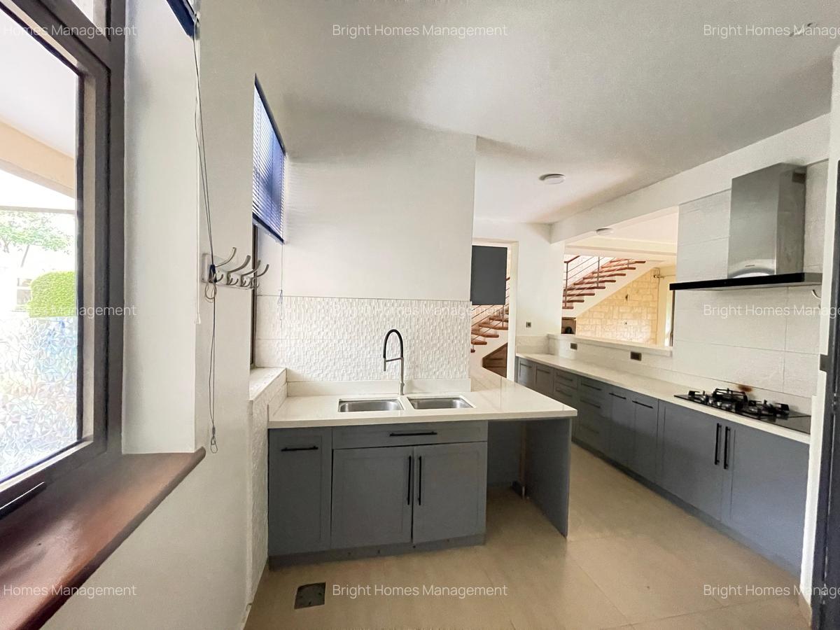 4 Bed Townhouse with En Suite in Kileleshwa - 6