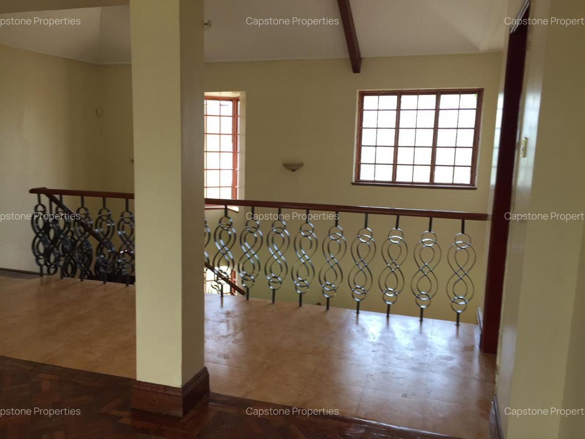 5 Bed Townhouse with En Suite in Runda - 16