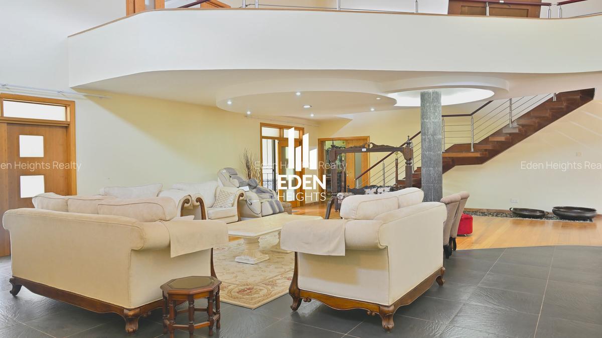 5 Bed Townhouse with En Suite in Kyuna - 1