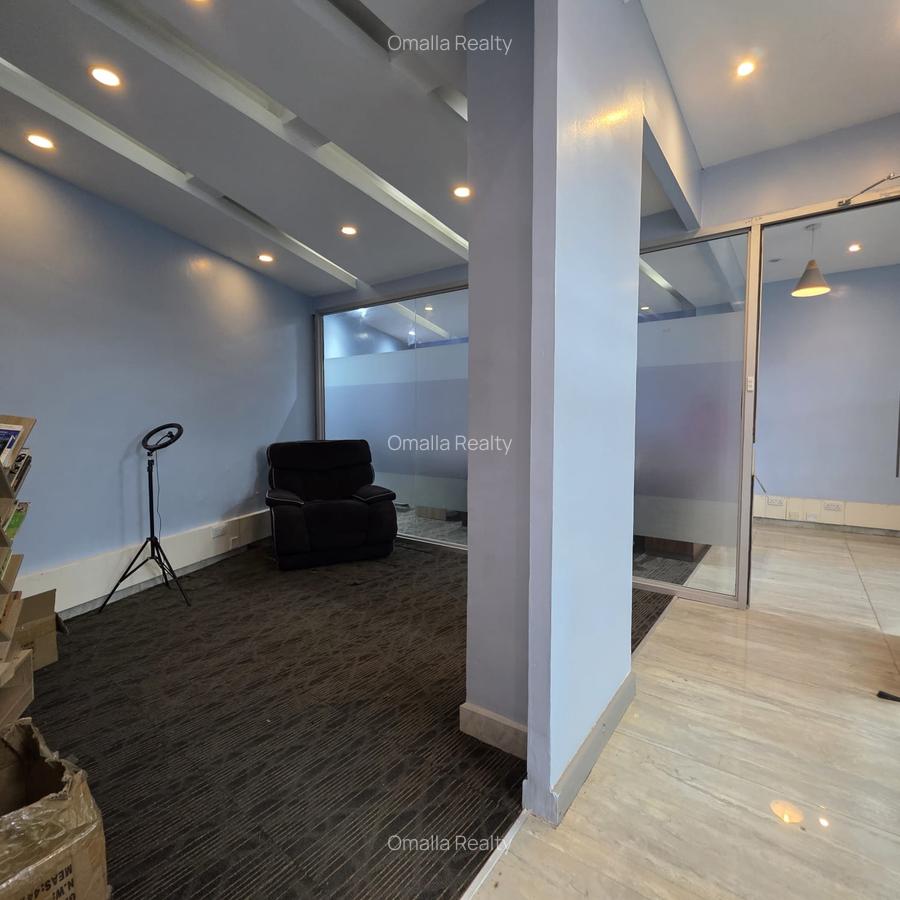 Commercial Property with Service Charge Included in Rosslyn - 9