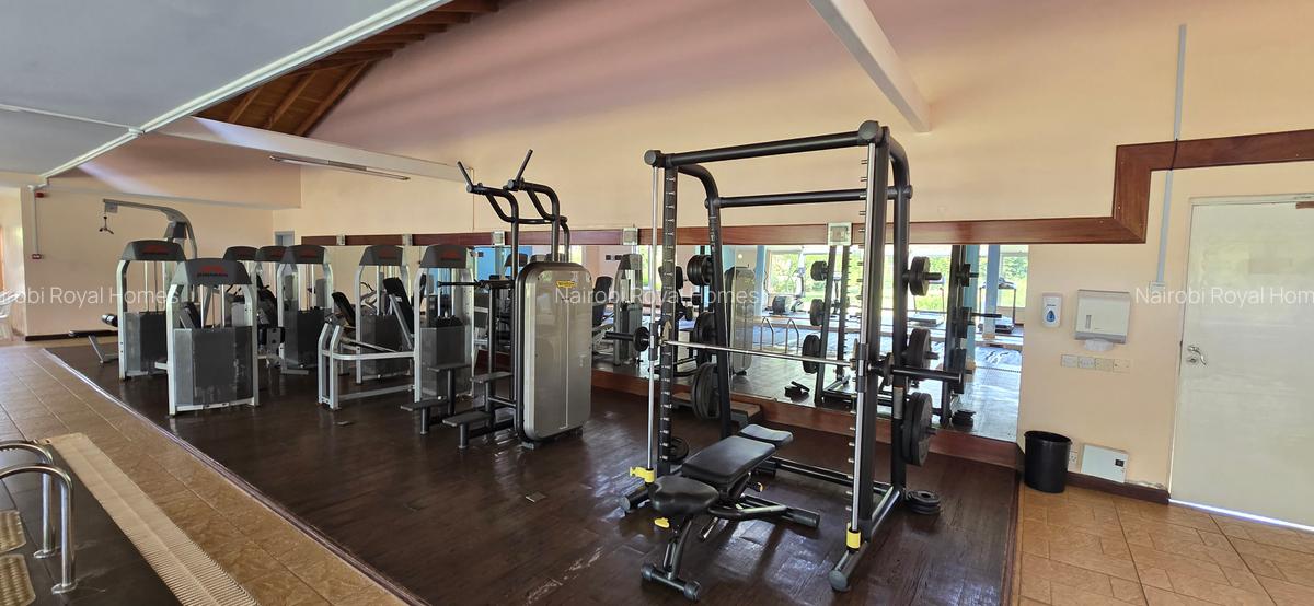 4 Bed House with En Suite at Magnolia Lakeside - 8