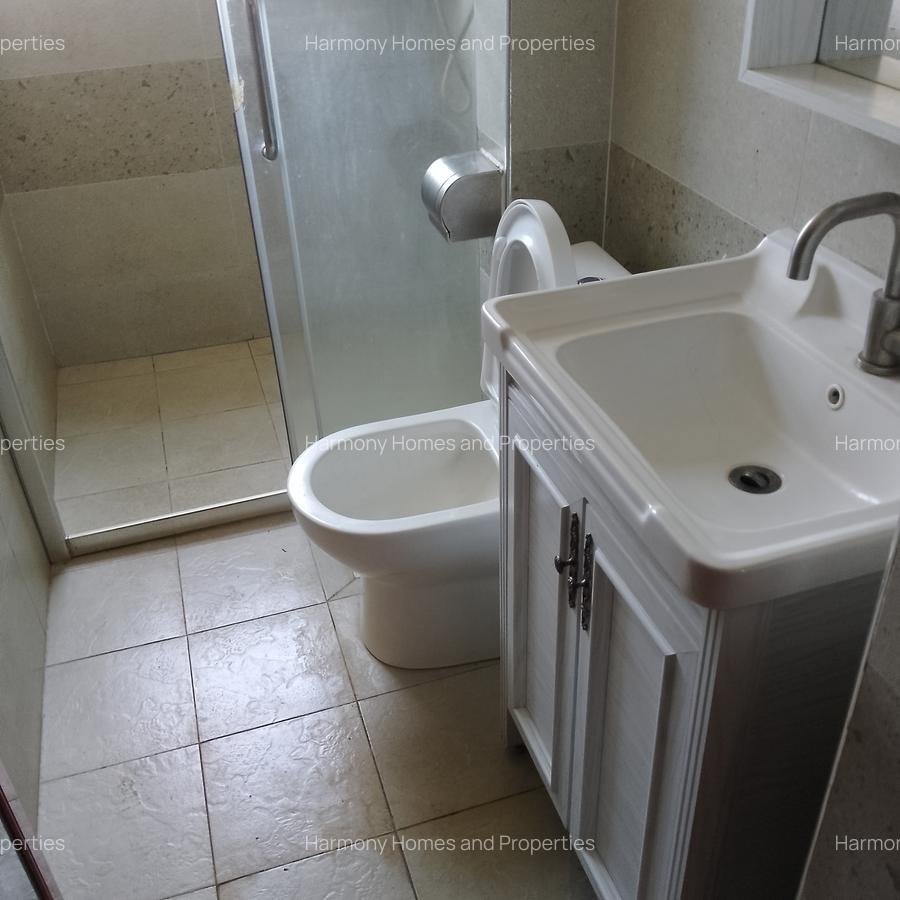 3 Bed Apartment with En Suite at Riverside - 11