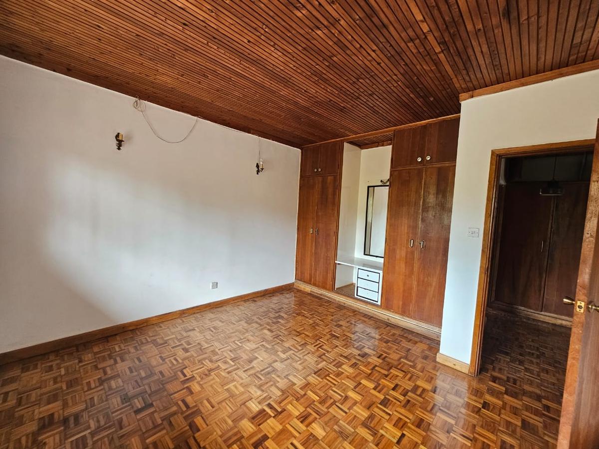 Commercial Property with Service Charge Included in Loresho - 18