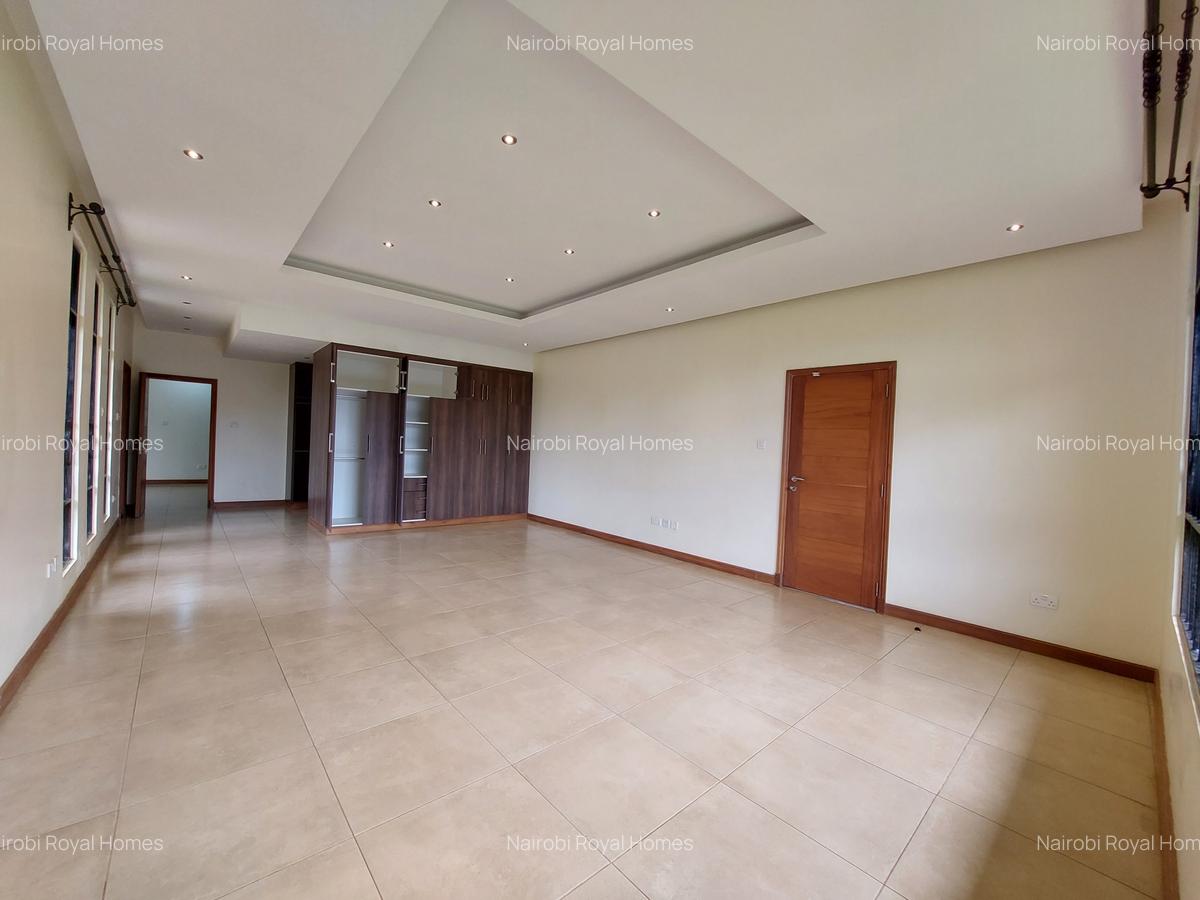 5 Bed House with En Suite at Runda Road - 18