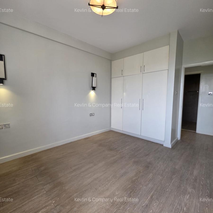 2 Bed Apartment with En Suite in Riverside - 9