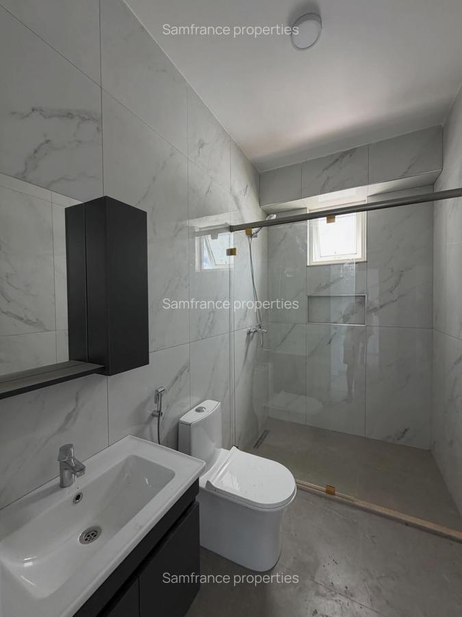 2 Bed Apartment with En Suite at Links Road - 11