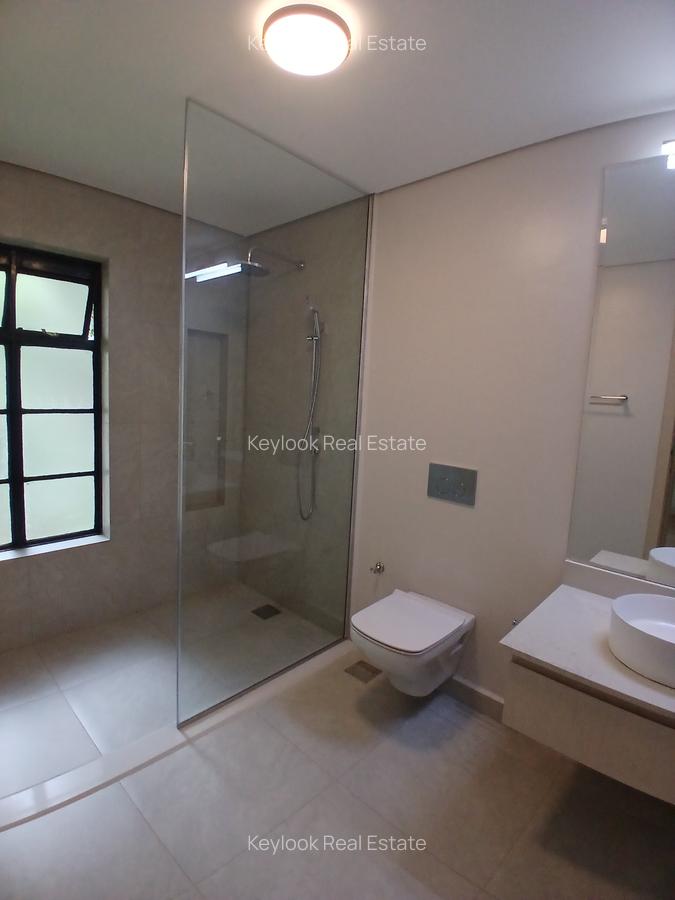 5 Bed Townhouse with En Suite at Lavington Green - 11