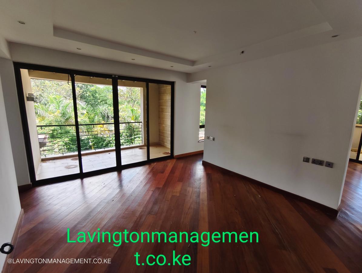 5 Bed Townhouse with En Suite at Lavington Green - 8