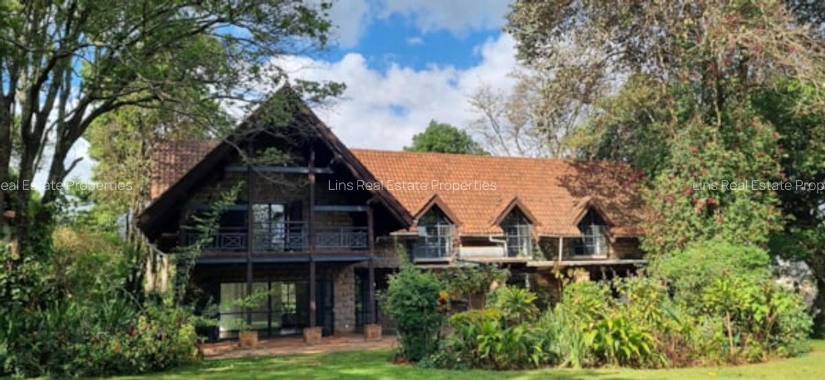 3 Bed House with En Suite in Nyari - 1